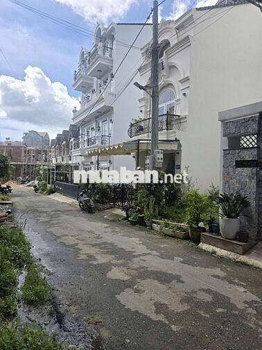 Nhà phố 5 tầng 93,7m² full tiện ích ô tô tận nhà có gara ô tô