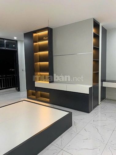 HiẾM,nhà 2 mặt tiền lô góc trung tâm