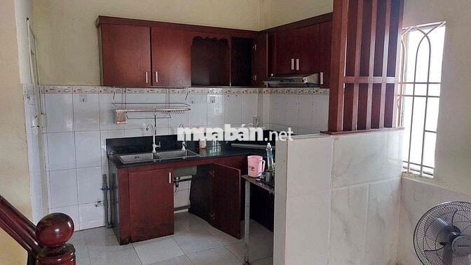 cho thuê nhà Nguyên Căn 2 lầu -2pn,2wc Hẻm 3m Dương Quảng Hàm ,p5, GV