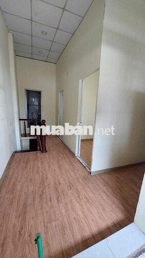 cho thuê nhà Nguyên Căn 2 lầu -2pn,2wc Hẻm 3m Dương Quảng Hàm ,p5, GV