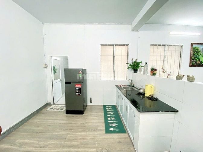 Căn hộ  Bàu cát,Tân BÌnh: 2p ngủ, NTCB, ban công, 6,8tr