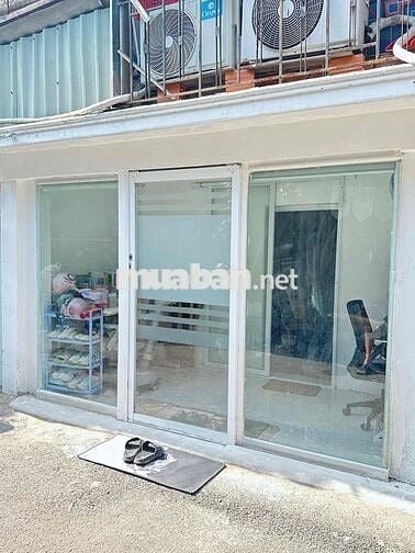 Cho thuê 6tr5 /tháng: mặt bằng + có phòng ở riêng biệt hẻm xe tải 4A/4