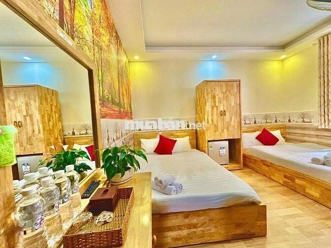 CHO THUÊ KHÁCH SẠN MẶT TIỀN THI SÁCH – GẦN CHỢ ĐÊM ĐÀ LẠT