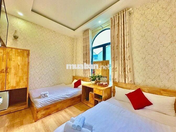 CHO THUÊ KHÁCH SẠN MẶT TIỀN THI SÁCH – GẦN CHỢ ĐÊM ĐÀ LẠT