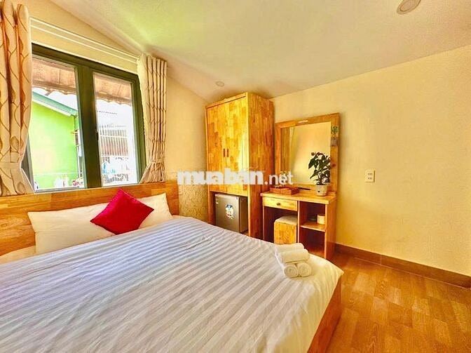 CHO THUÊ KHÁCH SẠN MẶT TIỀN THI SÁCH – GẦN CHỢ ĐÊM ĐÀ LẠT