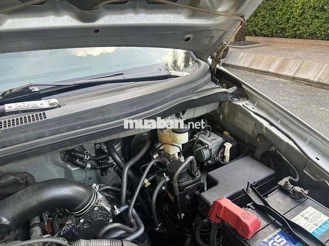 Toyota Innova 2015 E - 165000 km