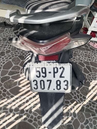 Cần tiền e bán vison zin mới làm nồi hãng 3tr