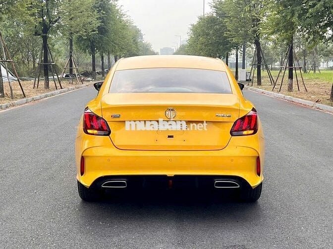 MG5 luxury sx 2022 màu vàng