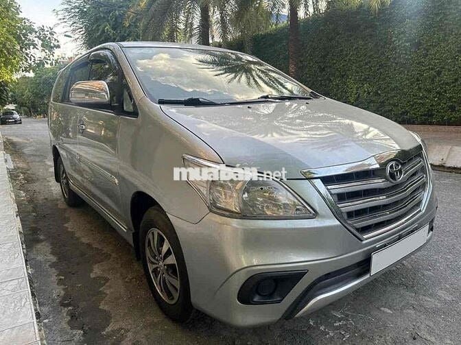 Toyota Innova 2015 E - 165000 km