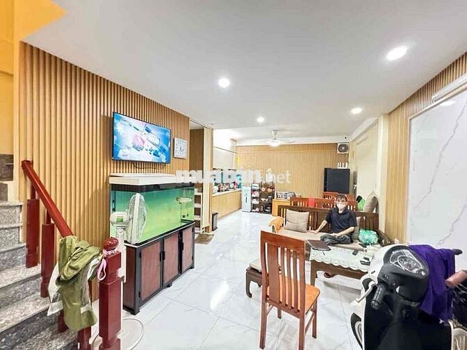 PHỐ VIP LẠC LONG QUÂN - 45M - BA GÁC ĐUA - NHỈNH 9 TỶ