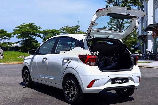 Hyundai Grand i10 2025 1.2 AT Tiêu Chuẩn