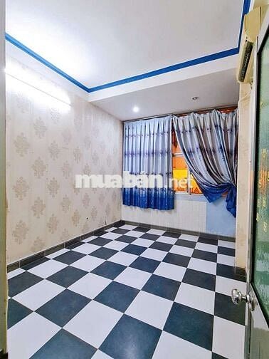 Mặt Tiền Phan đình phùng gần chợ Tân An