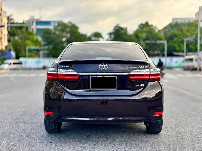 Siêu phẩm Toyota Altis 1.8E mode 2018 đẹp xuất sắc, cực chất