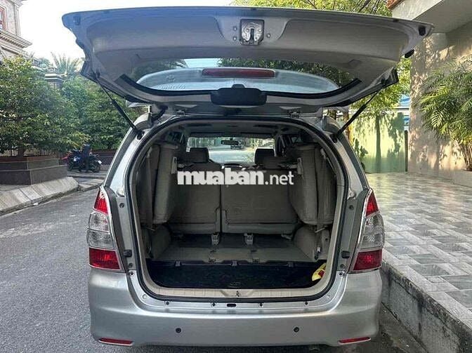 Toyota Innova 2015 E - 165000 km