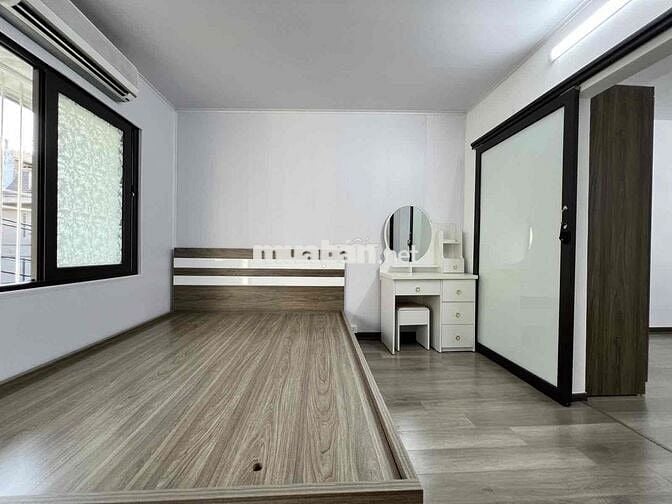 Nhà tập thể Hoàng Đạo Thành, 100m2, 3n 2vs. giá 4.85 tỷ