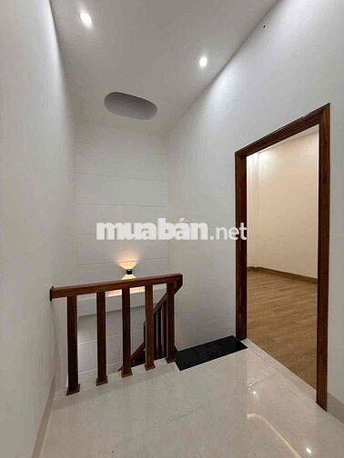 Bán nhà hẻm nhánh hẻm 311 Nguyễn Văn Cừ gần cao đẳng y tế giá 2,86 tỷ