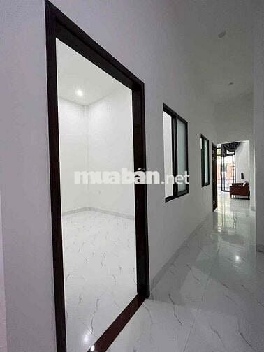 Nhà cấp 4 Định Hoà hiện đại. 2pn,sân oto mặt tiền Dx64 Bình Dương cũ