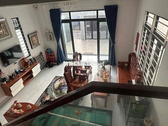 Nhà 2lầu Phú Cường Thủ Dầu Một.1nhà đag cho thuê,1nhà lớn. đường 3,5m