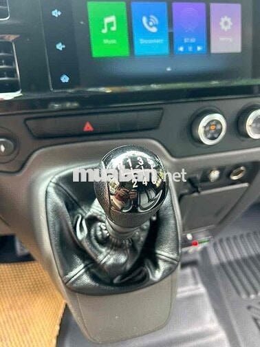 Ford Transit 2024 Tiêu chuẩn - chạy 37000 km