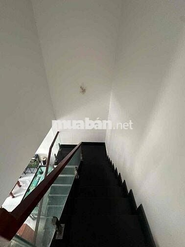 Nhà 2lầu Phú Cường Thủ Dầu Một.1nhà đag cho thuê,1nhà lớn. đường 3,5m