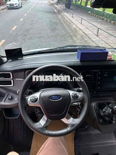 Ford Transit 2024 Tiêu chuẩn - chạy 37000 km