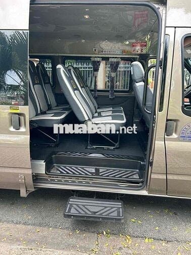 Ford Transit 2024 Tiêu chuẩn - chạy 37000 km