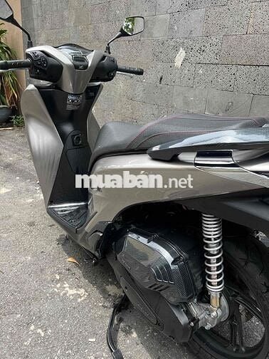 cần bán sh160abs 2025 đi 900km