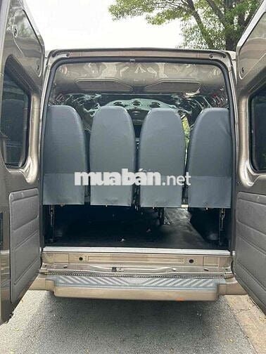 Ford Transit 2024 Tiêu chuẩn - chạy 37000 km