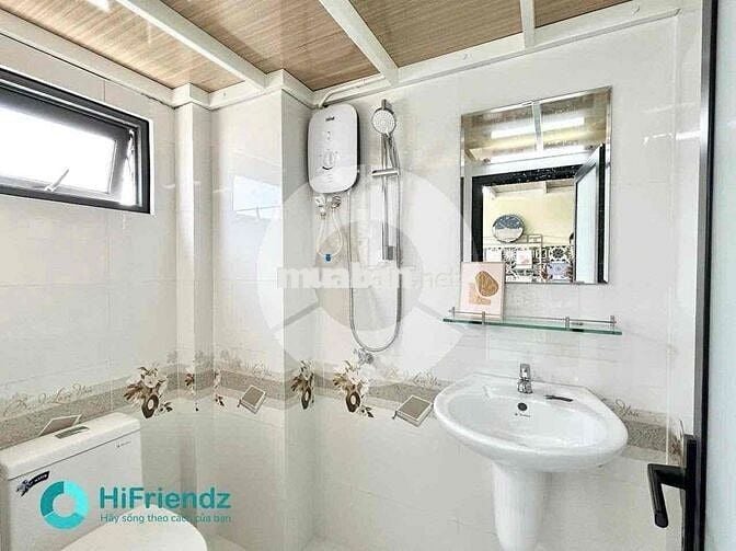 CĂN HỘ CAO CẤP - TRANG BỊ FULL NỘI THẤT - HẦM XE THANG MÁY GẦN ĐẦM SEN
