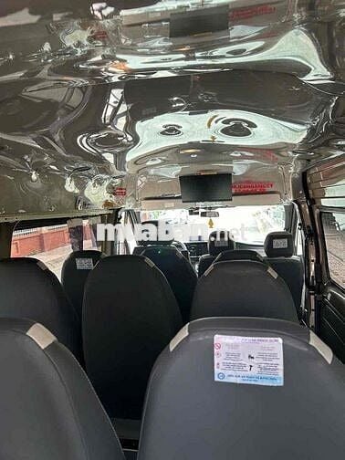 Ford Transit 2024 Tiêu chuẩn - chạy 37000 km