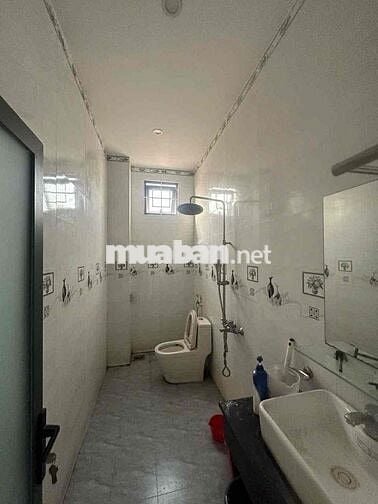 Nhà 2lầu Phú Cường Thủ Dầu Một.1nhà đag cho thuê,1nhà lớn. đường 3,5m