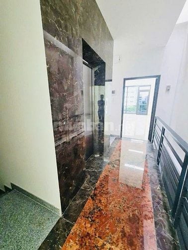 RẺ NHẤT KHU VỰC -Tòa nhà Lê Trung Nghĩa - khu K300- Thang Máy 