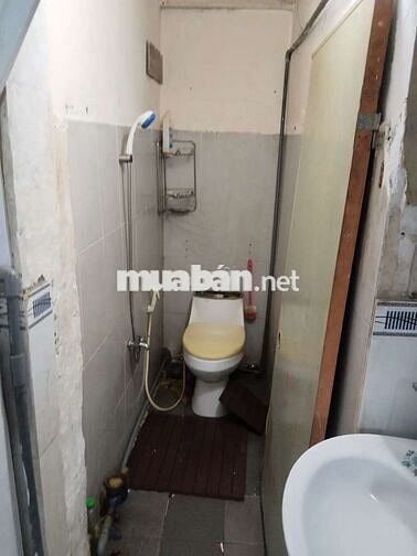 Phòng dưới đất gác xuốt khu an ninh