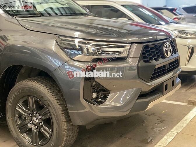 Toyota Hilux 2025 2.4L 4x2 AT