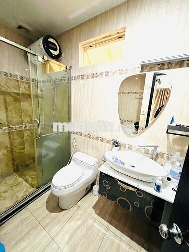 Cho thuê nhà 436A Đường 3/2, Phường 12, Quận 10.