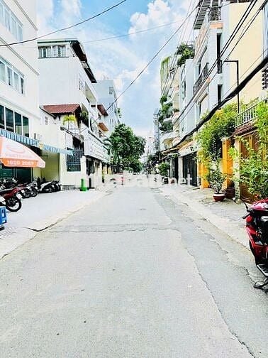 Cho thuê nhà 436A Đường 3/2, Phường 12, Quận 10.