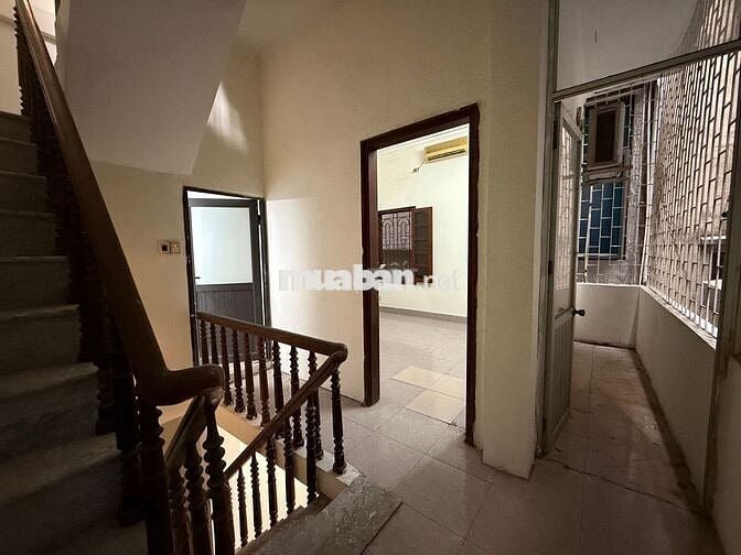 Bán Nhà 190 Lò Đúc 30M x 4T Giá 5,5 Tỷ. Lô góc, 2 mặt ngõ, 30m ô tô