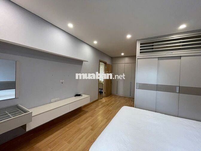 Vào luôn CH Golden Palace - Mễ Trì 120m2 3PN full đồ đẹp giá 19tr/th