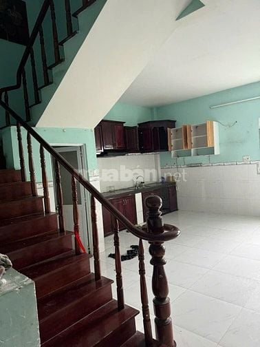 Bán nhà ngộp 110m ,hai lầu mặt tiền Bờ Chùa, Tân Quý Tây Bình Chánh 