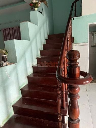 Bán nhà ngộp 110m ,hai lầu mặt tiền Bờ Chùa, Tân Quý Tây Bình Chánh 