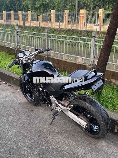 Hornet 250 4 máy