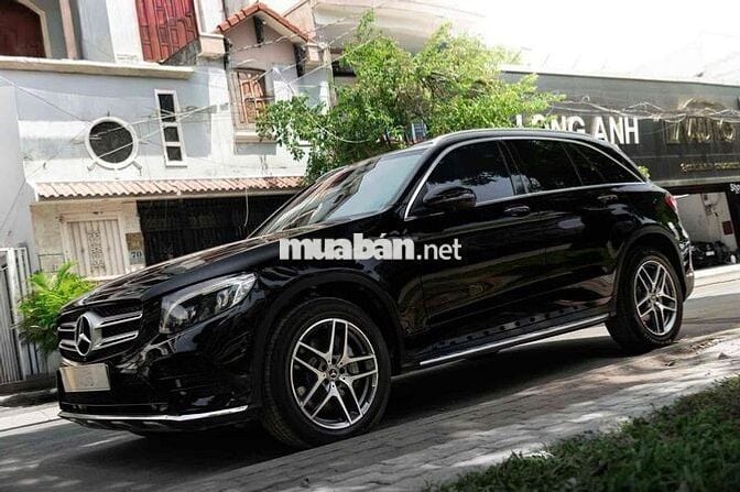 LONG ANH AUTO về Mercedes GLC300 4Matic model 2018