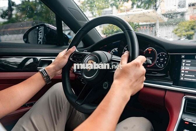 Porsche Panamera 4 Model 2022 - Đen đỏ Option 1.5T