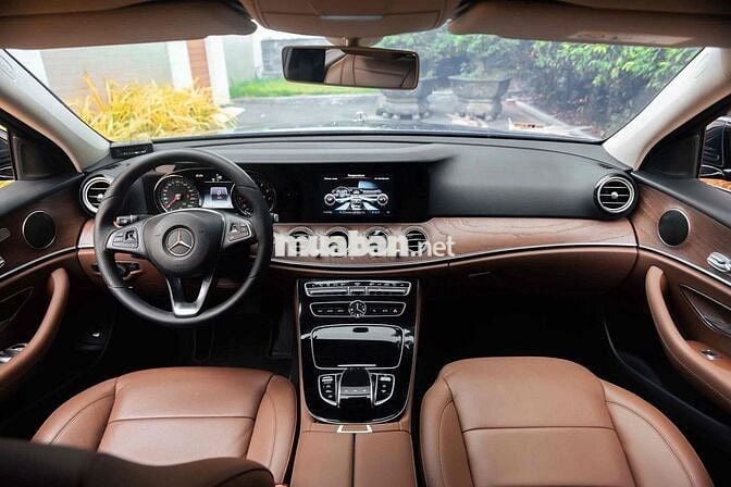 Mercedes E200 Model 2017 - Bão dưỡng full