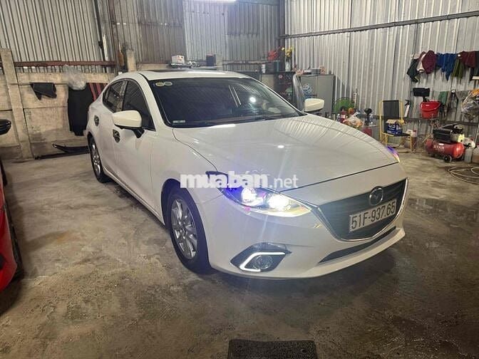 Mazda 3 2016 1.5 AT Sedan - 81000 km