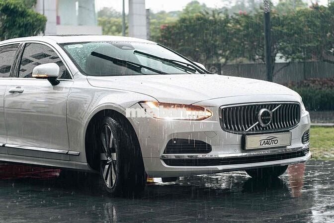 Volvo S90 2024 T8 - Trắng Đen - Siêu lướt 3.500 km