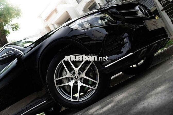 LONG ANH AUTO về Mercedes GLC300 4Matic model 2018