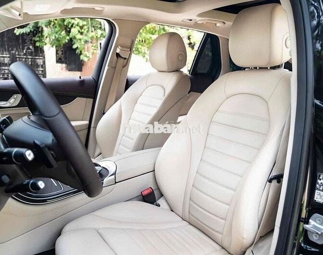 LONG ANH AUTO về Mercedes GLC300 4Matic model 2018