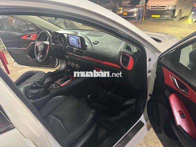 Mazda 3 2016 1.5 AT Sedan - 81000 km