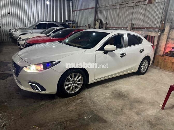 Mazda 3 2016 1.5 AT Sedan - 81000 km
